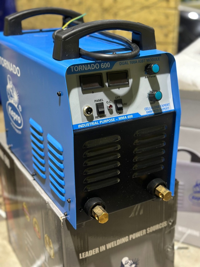 Industrial welding machine